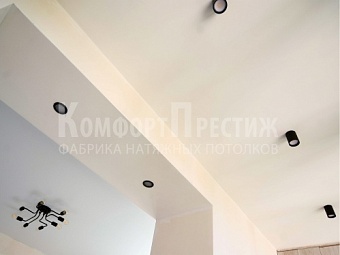 классические сатиновые натяжные потолки 1